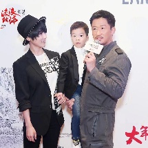 朋友妈妈2017：朋友不在家的日子